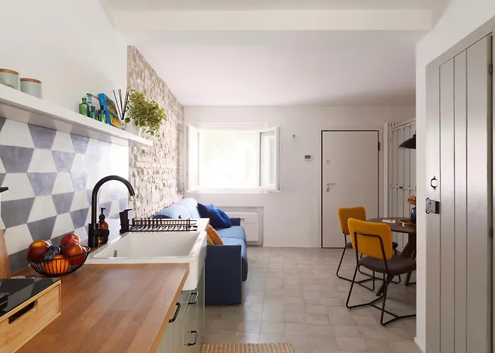 Gelsomina Nel Borgo *